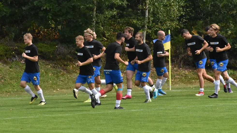 Vem eller vilka ska träna IFK Tuna nästa säsong? Svaret på den frågan dröjer.