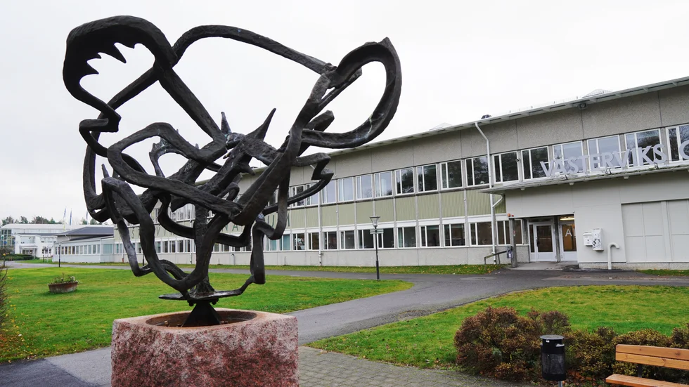 Västerviks gymnasium fortsätter med ettt upplägg där fjärr- och närundervisning varvas.