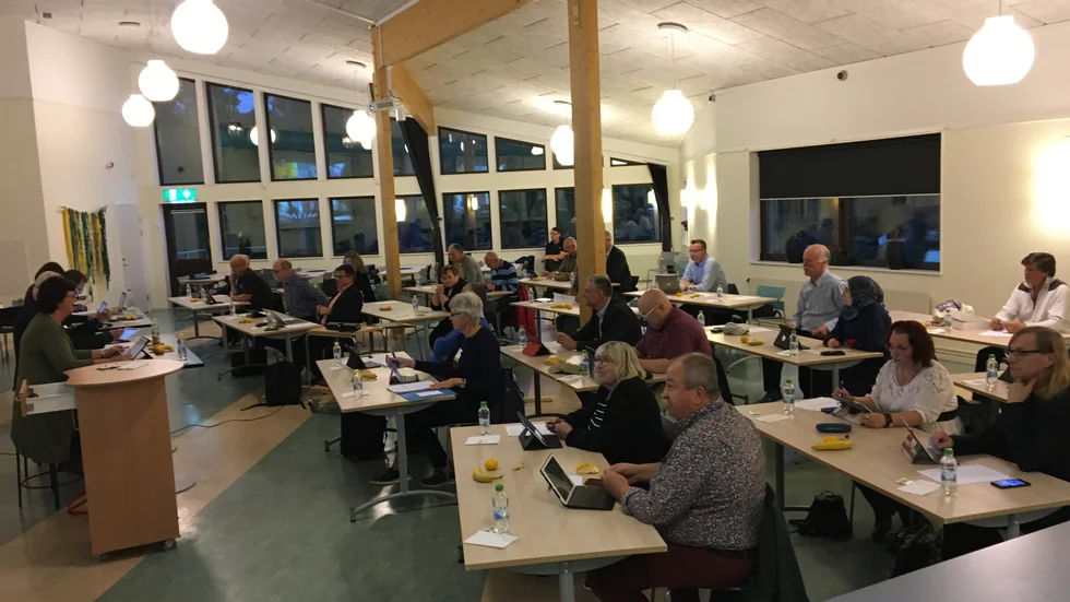 Kommunfullmäktige i Hultsfred sammanträder i kväll. Häg med, så berättar vi live vad som händer. Det artar sig till en spännande debatt för och emot vindkraftsparken och kanske en diskussion kring budgeten för nästa år.