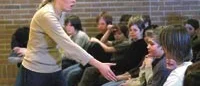 Levande möten gör teatern viktig