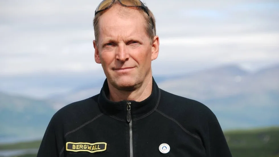 Fjällräddaren och bergsguiden Anders Bergwall oroar sig vad som kan komma att hända när svårbestigna nordtoppen är Sveriges högsta topp.