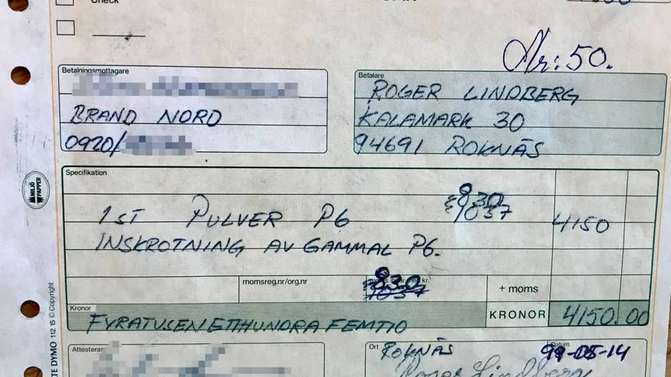 Den 14 maj 1999 var Bertil förbi och sålde en P6 brandsläckare till bröderna för, enligt kvittot, 4 150 kronor. Handlingen hittade PT i huset i Kalamark.