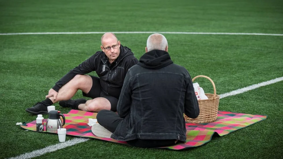 Stellan Carlsson blir upprörd när orättvisorna mellan damer och herrar inom idrotten kommer på tal.