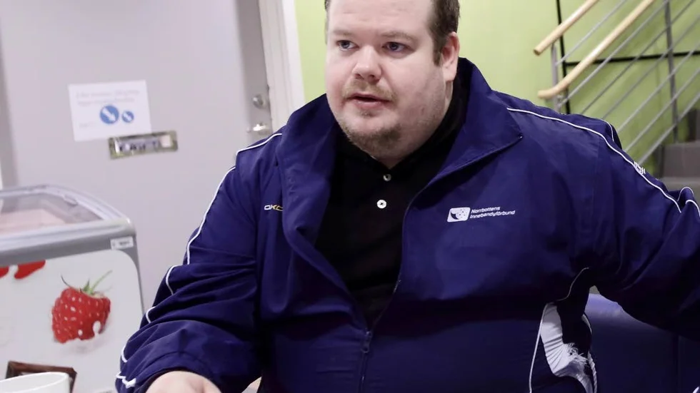 Conny Björnfot, ordförande i Norrbottens innebandyförbund, erkänner att de kan ha sett konstigt ut att han som jobbar på Wibax kansli, mot reglerna, placerade nya föreningen Wibax IBF i division 2. (arkivbild)