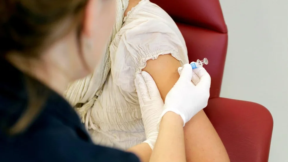 Både det upphandlade vaccinet Vaxigrip Tetra och ersättningsvaccinet Influvac Tetra har tagit slut i Norrbotten. De få doser som eventuellt finns kvar ska gå till riskgrupper. (Arkivbild)