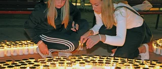 Ljus manifestation på Byxtorget