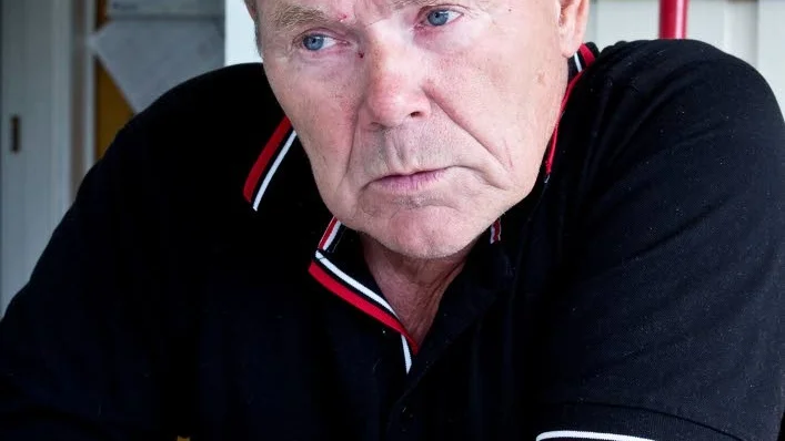 "Jägarna borde belönas istället för att bestraffas med höga avgifter och förtäckta hot om att jaktlaget tappar kontraktet om de inte skjuter av hela tilldelningen", säger Jan Kaarle.