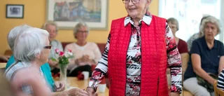 Välbesökt samvaro vid modevisning