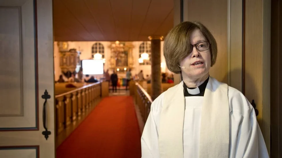 ”Vi har länge velat göra någonting i regnbågsanda och nu fick vi chansen. Med tanke på Pridefestivalen är det här är ett jättebra tillfälle”, säger Anna Yttergren.