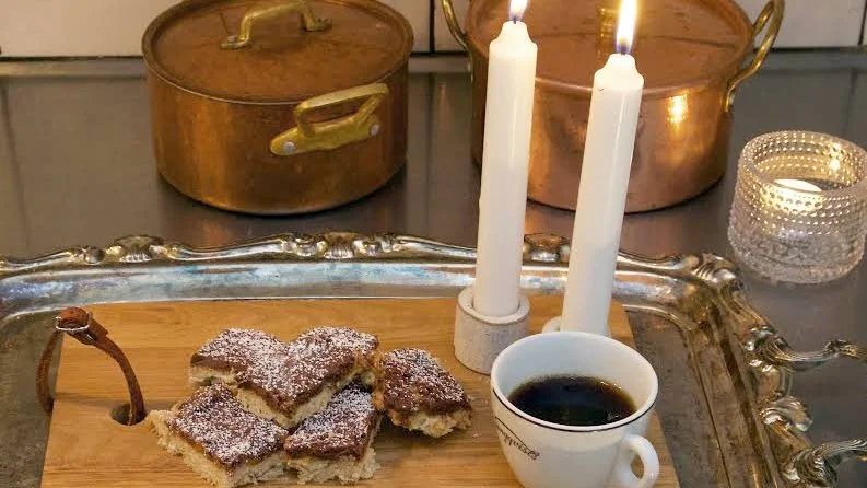 Dulche de leche- och chokladsnitt.