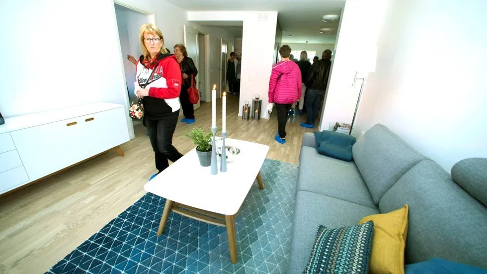 Barbro Granberg från Piteå var nyfiken på lägenheten. ”Jättefin och mysig”.