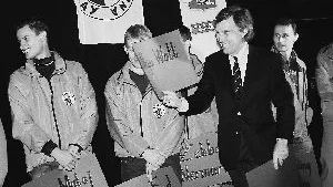 Vargarnas ordförande Torsten Sahlin var nöjd och belåten, både med laget och med den nya speedwaycykeln. Foto: Andreas Skogh