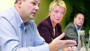 Fler socialdemokrater måset träda fram och prata landsting. I dagsläget får man intrycket av att matchen står mellan Paul Håkansson och Anna-Lena Sörenson (bilden) mot resten av länet. Foto: Jan Forsby/arkiv