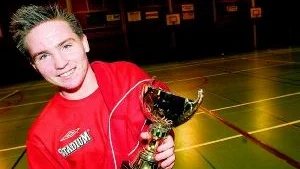 17-årige Richard Andersson med segerpokalen i Billerud Cup. Foto:Andreas Skogh