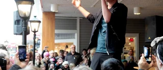 Zia drog publik till Småstaden