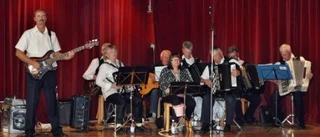 SPRF ordnade surströmmingsfest