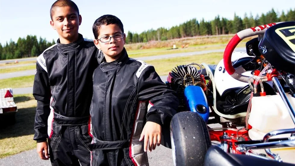 Det blev en lyckad DM-final i gokart för bröderna Jonathan (till vänster) och Samuel Melander. Jonathan vann klassen Junior 60 före Samuel.