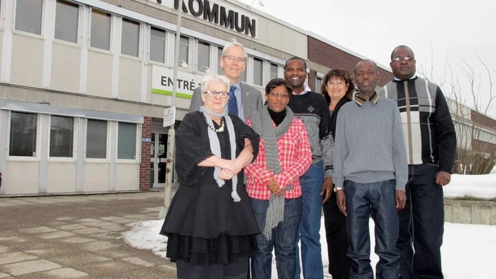Gerd Sävenstedt, internationell samordnare, Peter Roslund, kommunalråd, Elisabet Berg, moderaternas gruppledare i kommunfullmäktige och Mary Sinkala, Ian Mukombi, Sham Kapianga och Patrick Kambita, Chinsali. ?