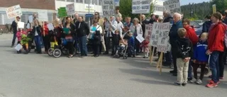 Manifestation mot skolnedläggningar
