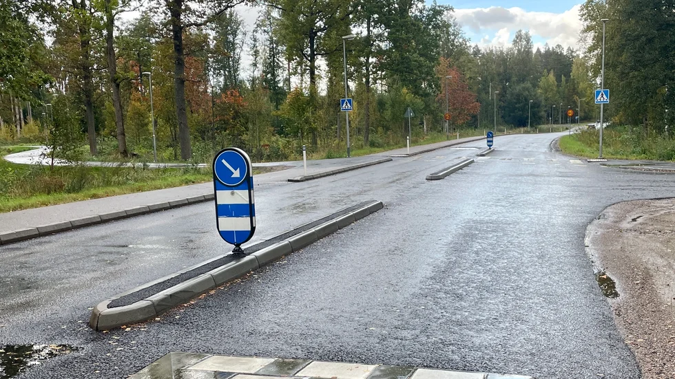 Nu går det inte längre att gena på Bievägen. 