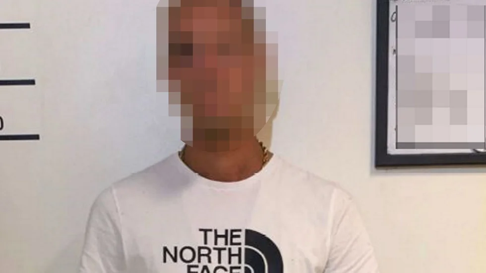 23-åringen har erkänt att han haft en stor mängd narkotika i syfte att sälja. 