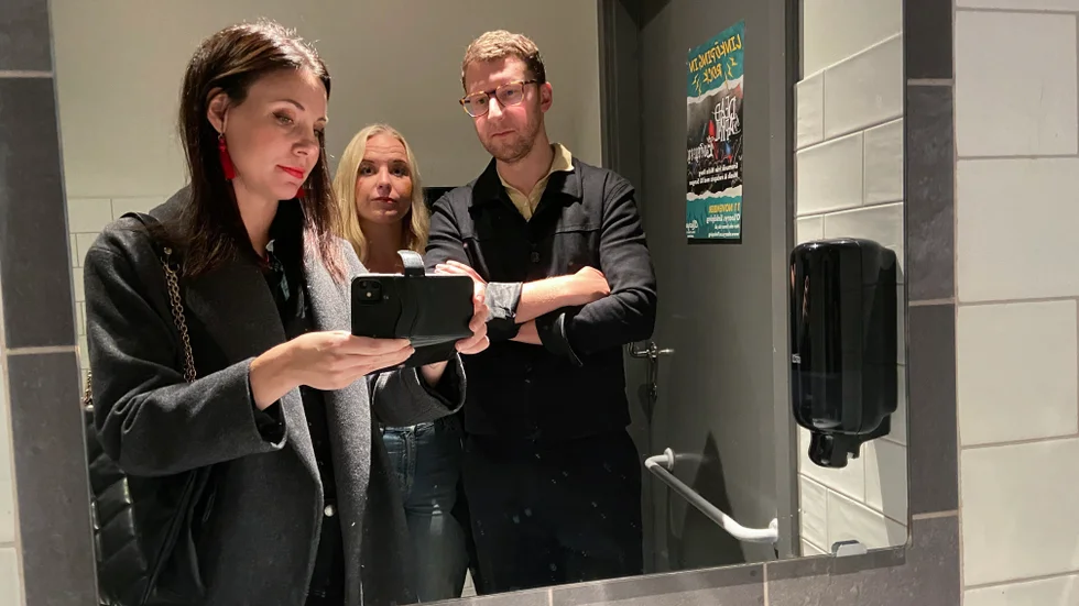 En lördagsnatt i Linköpings krogliv. Reportrarna Julia Djerf, Frida Glenning Ströberg och Albin Wiman.