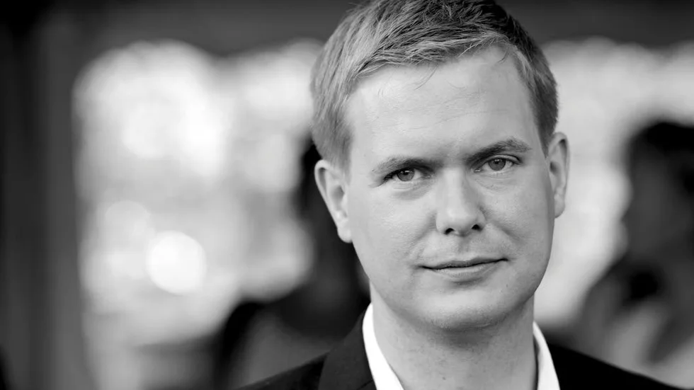 Angelägna uppgifter. Utbildningsminister Gustav Fridolin har allt att vinna på att tala klarspråk om problemen.
