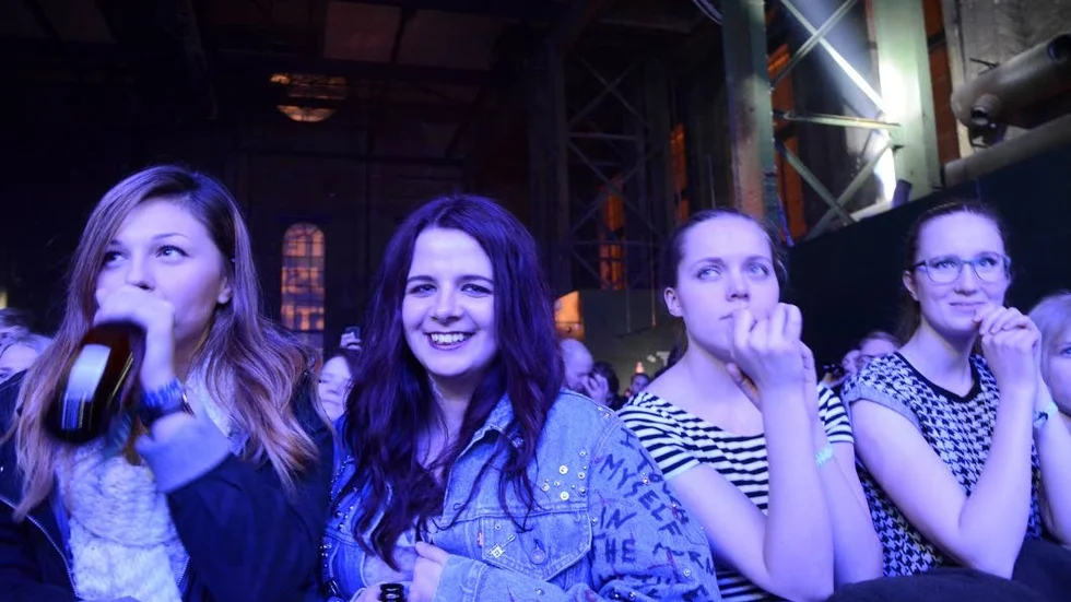Tove Styrkes publik väntar på att konserten ska dra igång.
Foto: Sara Segraeus