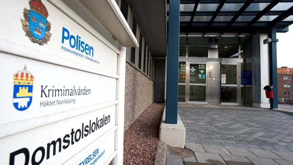 Polisen är mycket förtegen om den misstänkta våldtäkten mot en tonårig flicka.
