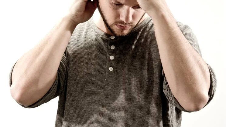 Mer utåtriktat. Det tidigare artistnamnet "Parasiten" har han slopat. Nu debuterar Jonas med studioalbumet "Dopad av vilja".  "Det är fortfarande hiphop, men min tidigare musik var mer intern. Sättet som jag av skrivit på har jag förstått och vissa andra, men jag vill väl vara lite mer extrovert."
Foto: Pressbild