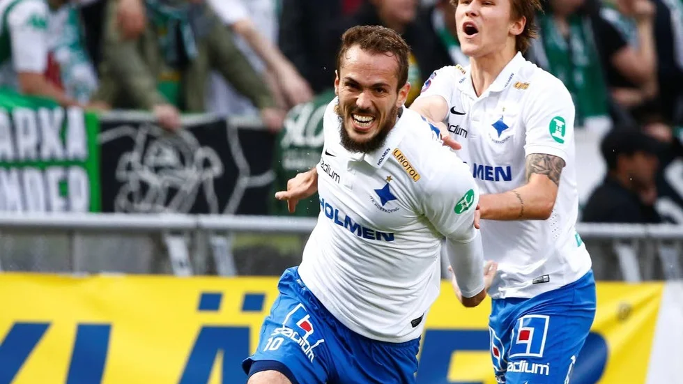 Jubel. Emir Kujovic drog in matchens enda mål mot Sundsvall.