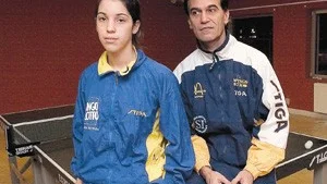 Malin Pettersson, 12, raderade ut Jan-Ove Waldner ur historieböckerna som den yngste någonsin att vinna en elitseriematch.
FOTO: JANNE FORSBY