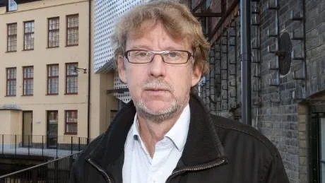 Peter Andersson VD på Visualiseringscenter var lättad över att vinden gick åt "rätt håll". Om röken tagit sig in i centrat hade dyrbar teknik förstörts.
