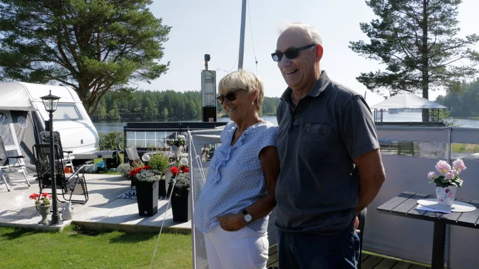 Söker nytt. Makarna Yvonne och Per-Åke Berglund från Porjus har börjat söka ett nytt sommarparadis.