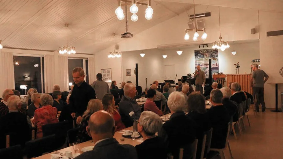 Fullsatt. Gåvostund och paltkalas lockade många till Kyrkcenter.