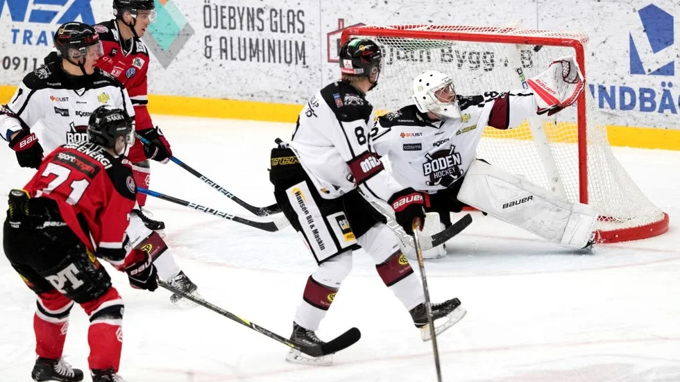 MÅL. Joakim Högberg satte pucken fint nära krysset.