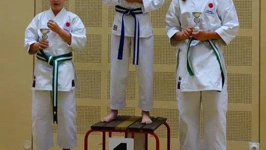 GULD. Markus Eriksson fick kliva högst upp på pallen i kumite P12.