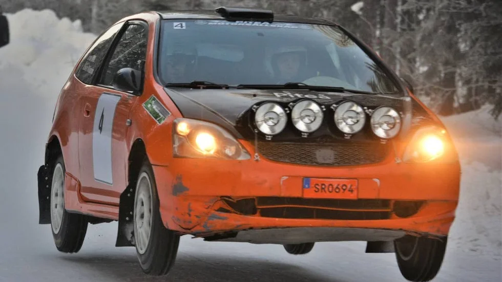 SM-DEBUT. Jonas Snäll och Joakim Wikström, Piteå MS, körde rally-SM i Vännäs fredag-lördag.