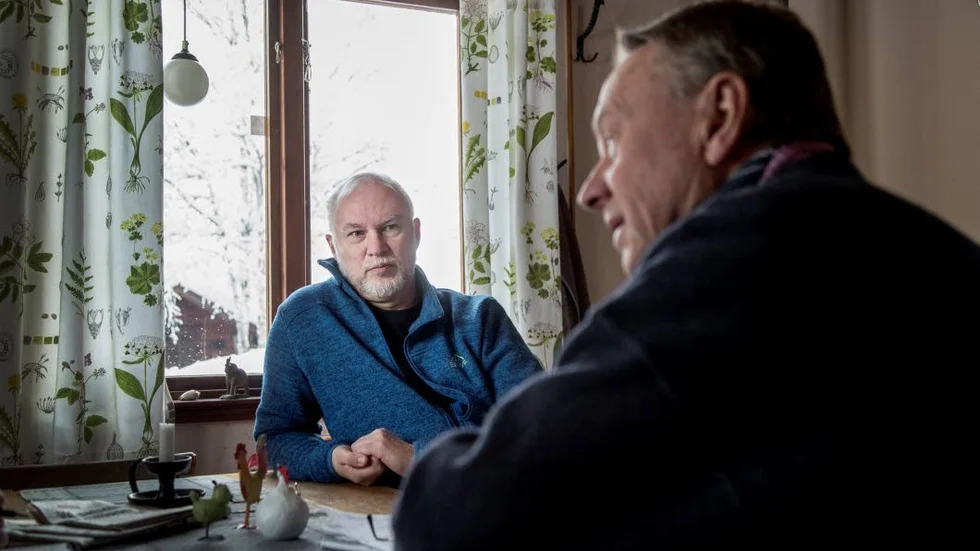 Kritisk. "Det rimmar inte med sunt förnuft" säger Jan Nordgren, stugägare på Renön, som att Pireva ska hjälpa till att ordna avbetalningar för dyra tvångsanslutningar.