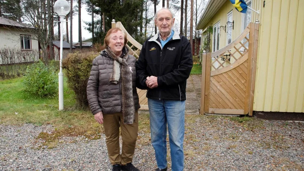 Chock. Anita Nilsson och Kjell Andersson hittade sitt hem upp- och nervänt efter en stockholmsresa.