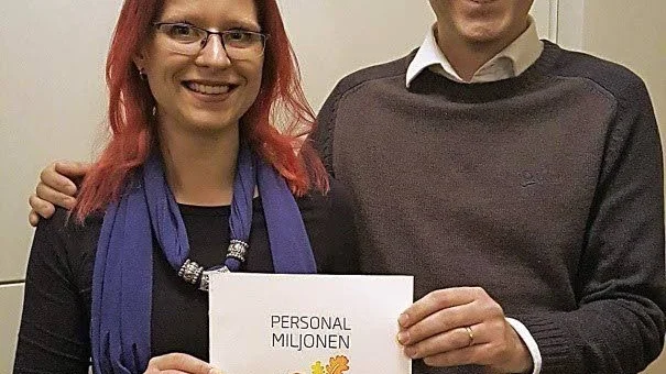 Personalmiljonen. Körens ordförande, Stina Eriksson, och Patrik Engberg.