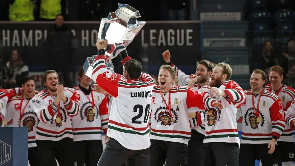MÄSTARE. Frölunda är regerande CHL-mästare. Kaptenen Joel Lundkvist hoppas att få lyfta bucklan igen efter tisdagens final mot Sparta Prag.