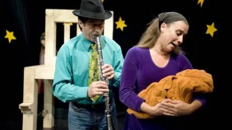Marcho Marchev och Åsa Bergström spelar Klaras föräldrar. Foto: Robert Svensson/Arkiv