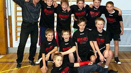 Jönsbergska 6: Linus Garstad, Kasper Lekander, Pontus Pettersson, Martin Olofsson, Andreas Ringstad, Mattias Palm, Sebastian Kemgren, Martin Augustsson, Markus Forsgren, Adam Wångenberg-Olsson. Ledare: Mats Olofsson.