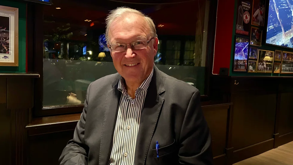 Tidigare statsministern Göran Persson gästade Socialdemokraternas valvaka på O'Learys i Katrineholm.