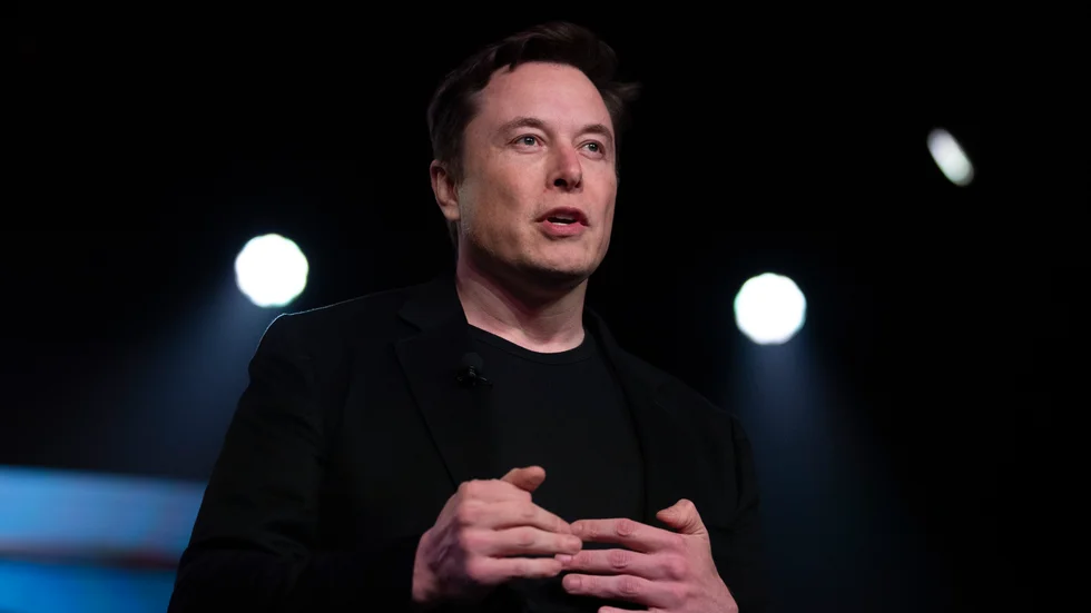 Twitters aktieägare säger ja till Teslagrundaren Elon Musks bud för att köpa bolaget. Men Musk vill dra sig ur affären. Arkivbild.
