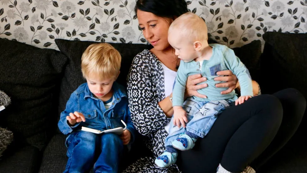 Sexbarnsmamma. Mamma Johanna Norin har fött sex barn. Det senaste i Skellefteå. "Om jag fick göra om mina födslar skulle jag föda alla där", säger hon som rekommenderar Skellefteå BB istället för Sunderbyn.