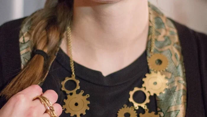 Hyrsmycken. Johanna Nilssons egen kollektion av smycken går att både köpa och hyra.