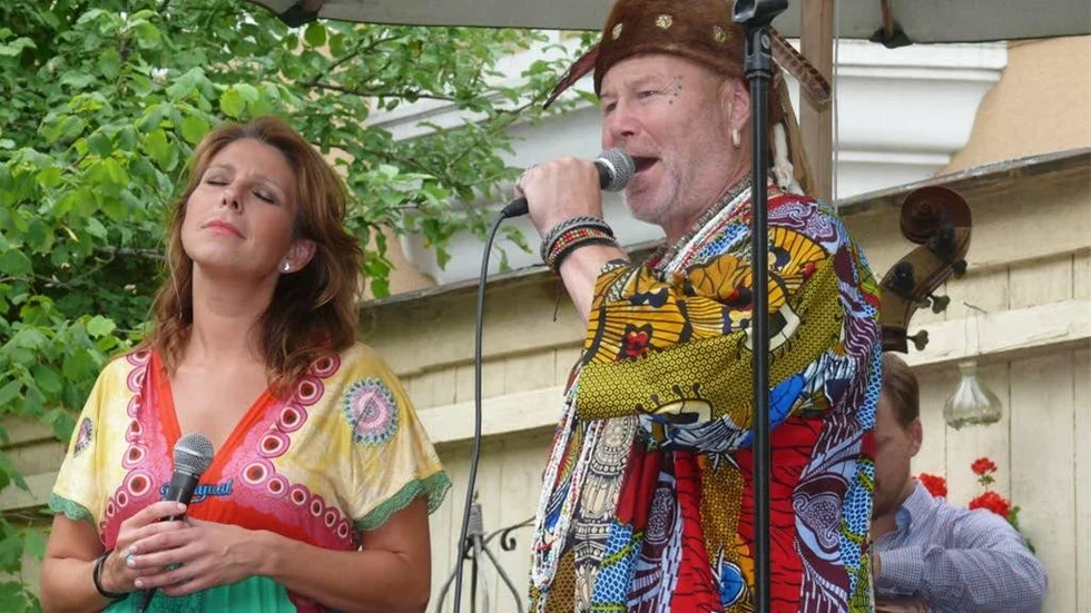 Vivian Buczek njuter, precis som publiken gjorde, av Roger Pontares sång i ”Everytime we say goodbye”.