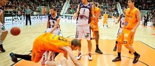 Burke sågade sitt eget lag